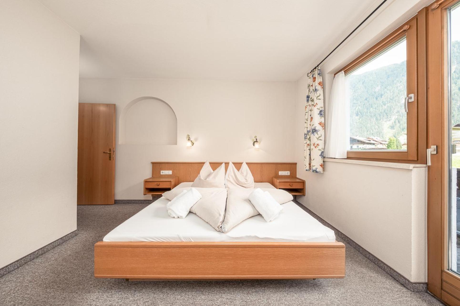 Apartments Alpina Mayrhofen Bagian luar foto